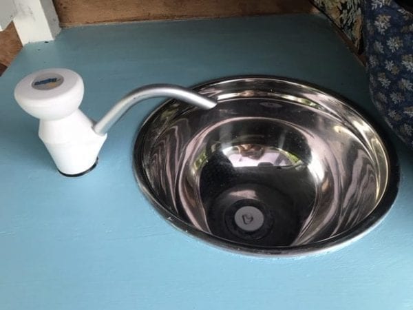 3 of the best campervan sink ideas for beginners - Life Coach For Women ...